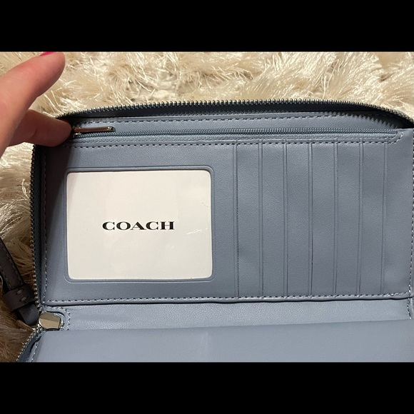 🆕Dempsey Large Phone Wallet In Signature Jacquard With Stripe And Coach Patch - Picture 12 of 13